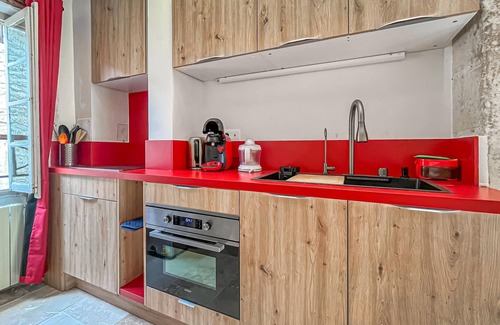 Barjac Casa | Nice home in Barjac with WiFi