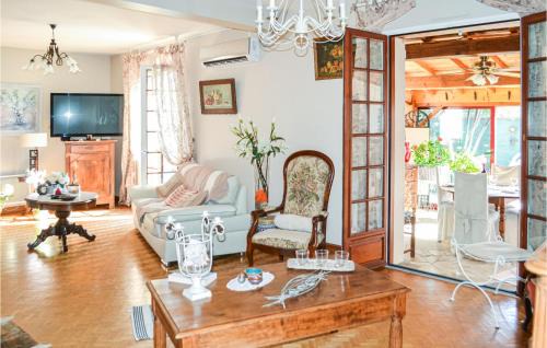Les Eyzies Casa | Nice Home In Bergerac With Wifi