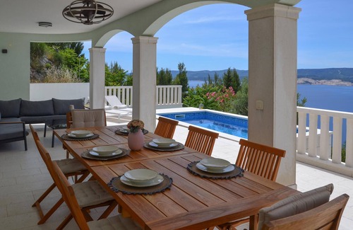 Celina Casa | Bonita casa en Celina con cocina
