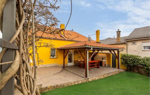 Buzdohanj Casa | Nice Home In Cernik With Kitchen