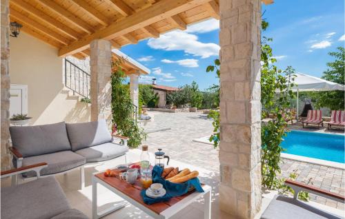 Drnis Casa | Nice Home In Drnis With Sauna