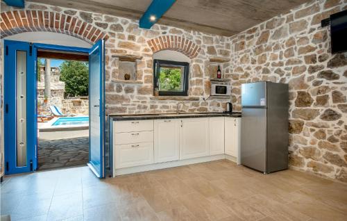 Drnis Casa | Nice Home In Drnis With Wifi