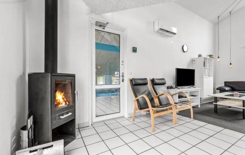 Øer Strand Casa | Nice Home In Ebeltoft With Sauna