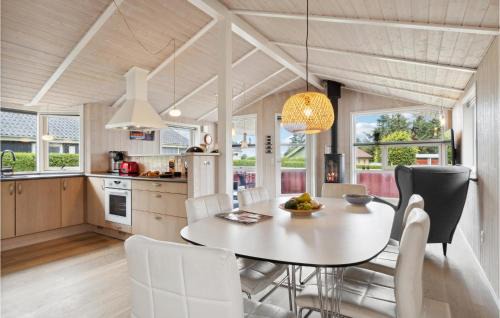 Sjaelborg Casa | Nice Home In Esbjerg V With Wifi