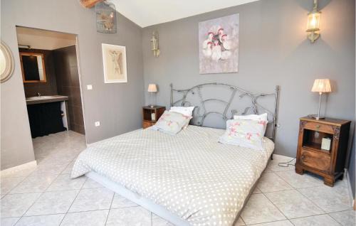 Eyguieres Casa | Nice Home In Eyguieres With Wifi