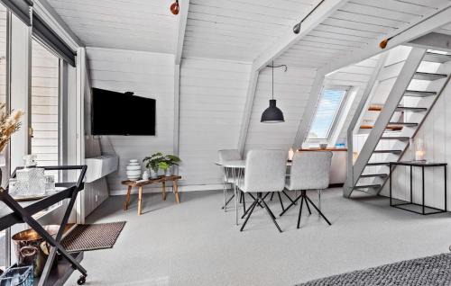 Gatten Casa | Nice Home In Farsø With Kitchen