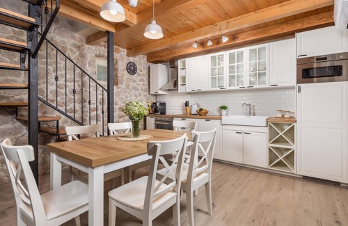 Vinodolska opcina Casa | Bonita casa en Grizane con sauna