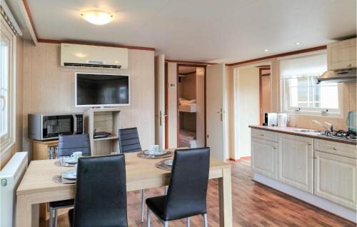 Heinkenszand Casa | Nice Home In Heinkenszand With Wifi