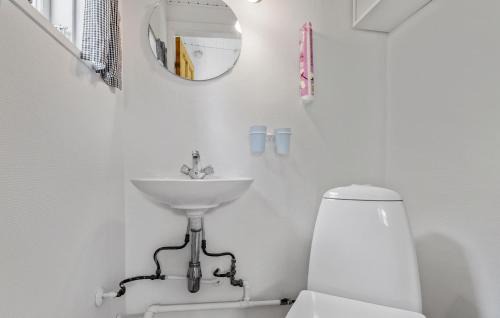 Fynshav Casa | Nice Home In Hejls With Wifi