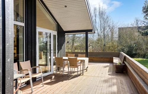 Ristinge Casa | Nice Home In Humble With Kitchen