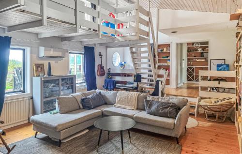 Mellerud O Casa | Nice Home In Köpmannebro With Private Swimming Pool, Can Be Inside Or Outside