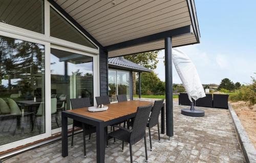 Fejrup Casa | Nice Home In Knebel With House Sea View