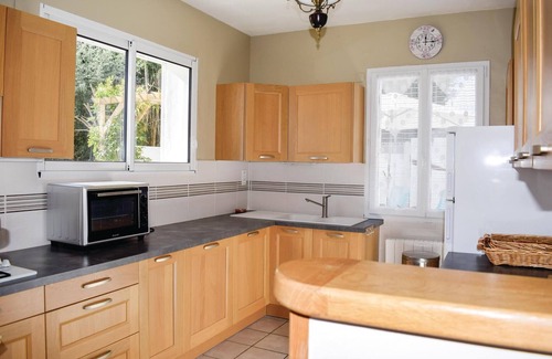 Lezardrieux Casa | Bonita casa en Lanmodez con cocina.