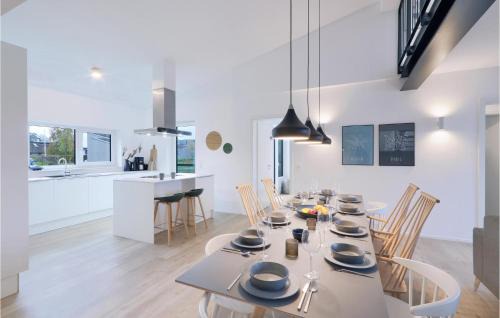 Lembruch Casa | Nice Home In Lembruchdümmer See