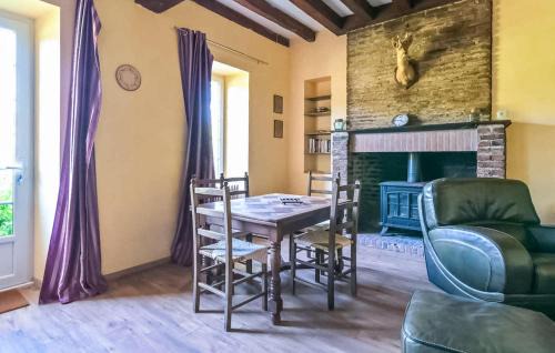 Ligny-le-Ribault Casa | Nice Home In Ligny Le Ribault With Wifi