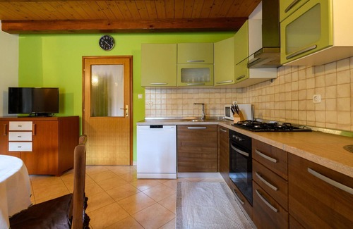 Gracisce Casa | Hermosa casa en Mandalencici con cocina