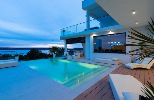 Maslenica Casa | Bonita casa en Maslenica con sauna.