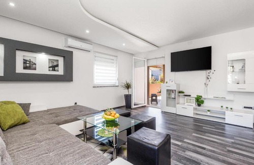 Kuceli Casa | Nice Home In Matulji With 3 Bedrooms, Outdoor Swimming Pool And Heated Swimming Pool
