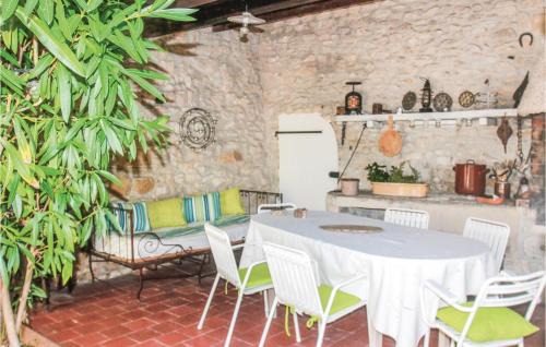 Mondragon Casa | Nice Home In Mondragon With Wifi