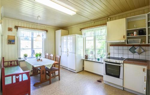 Munkedal Casa | Nice Home In Munkedal With Lake View