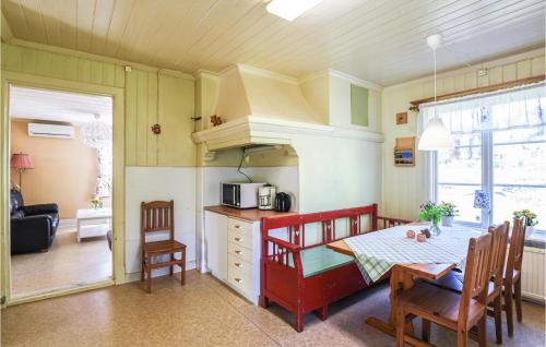 Munkedal Casa | Nice Home In Munkedal With Lake View