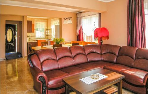 Nowe Warpno Casa | Nice Home In Nowe Warpno With Kitchen