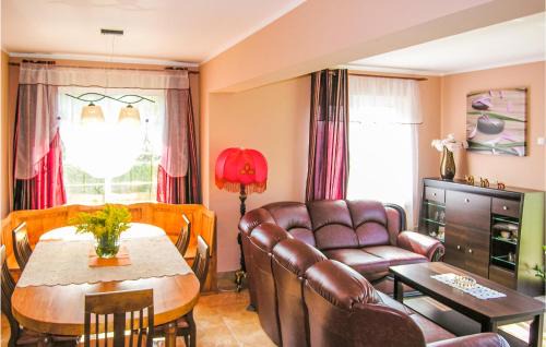Nowe Warpno Casa | Nice Home In Nowe Warpno With Kitchen