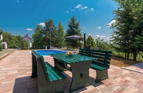 Levanjska Varos Casa | Nice home in Ovcara with 2 Bedrooms, WiFi and Heated swimming pool