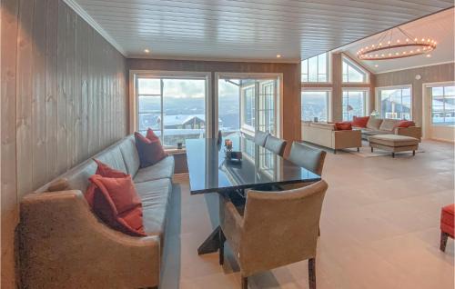 yer Casa | Nice Home In Øyer With Kitchen
