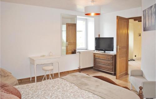 Plehedel Casa | Nice Home In Plehedel