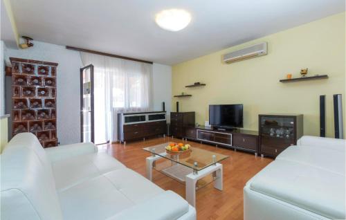 Valdebek Casa | Nice Home In Pula With Wifi