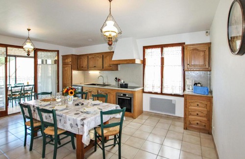Rochefort-du-Gard Casa | Nice Home In Rochefort-Du-Gard