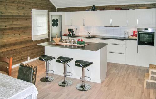 Sykkylven Casa | Nice Home In Straumgjerde With Wifi