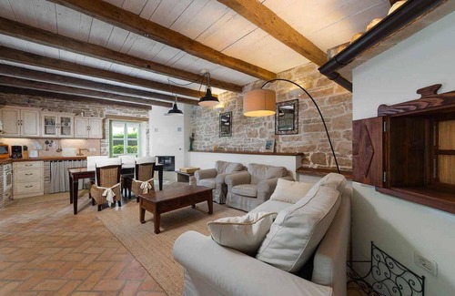 Vosteni Casa | Bonita casa en Sveti Lovrec