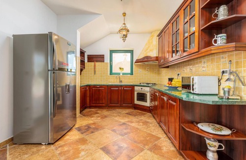 Valtura Casa | Bonita casa en Valtura con cocina.