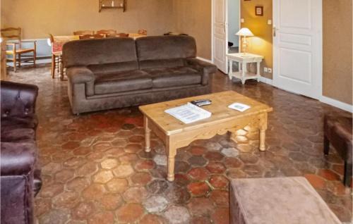 Vaudoy Casa | Nice Home In Vaudoy-En-Brie With Wifi