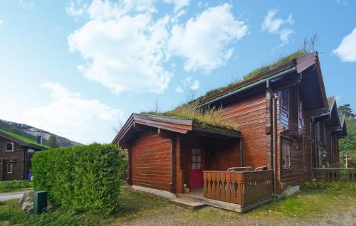 Kviteseid Casa | Nice Home In Vrådal With House A Mountain View