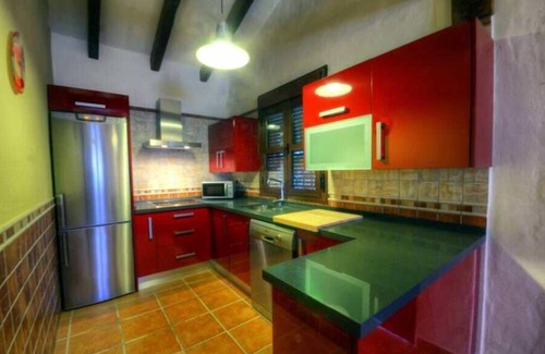 Campano Casa | bonita casa para 6 personas, con piscina privada y jardín con barbacoa, tele parabólica, Wifi, Aire acondicionado