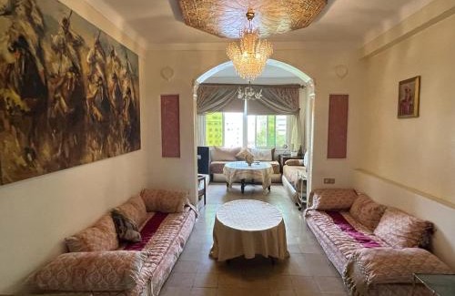 Laouamra Apartamento | Nice house