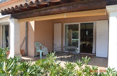 Bagnols-sur-Ceze Casa | Bonita casa con piscina y jardín