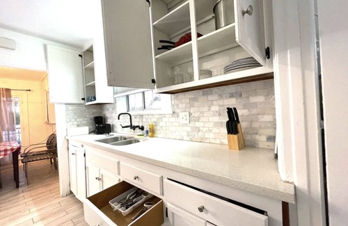 Riverview Casa | NICE HOUSE WITH BACKYARD, FRUIT TREES + LOCATION