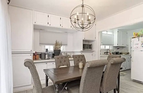 Riverview Casa | NICE HOUSE WITH BACKYARD, FRUIT TREES + LOCATION