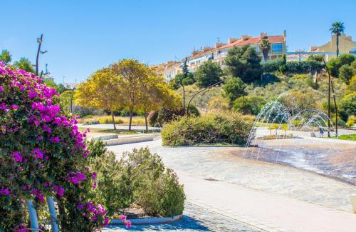 Torrevieja Casa | Nice house with tennis court,sports and playground