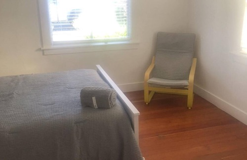 Redwood Heights Casa | Nice house with WiFi in charming Oakland