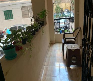 Ar-Raml 1 Casa | Nice luxurious stay modern 2 bedroom flat with 3ACs, 3 Flat screen TVs, Free Wi-Fi large balcony in the heart of Alexandria