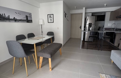 Floridablanca Apartamento | Lindo Apto nuevo excelente ubicación cerca a clínicas. Ful equipado