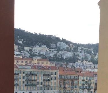 Quartier du Port Casa | Nice port quartier antiquaire