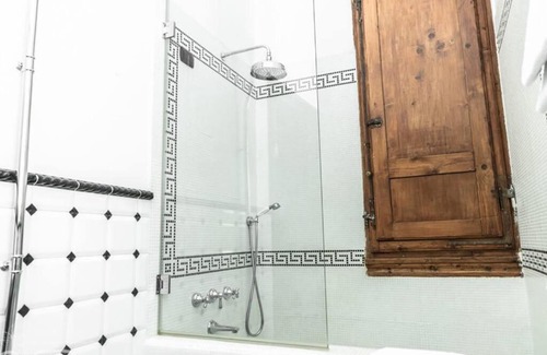 Isolotto Apartamento | Nice portion of property By Villa Il Mosaico