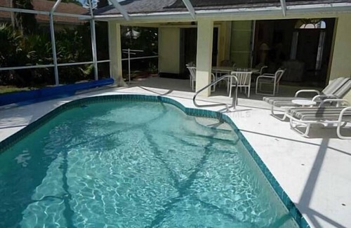 Broadmoor Villa | Lujosa Villa privada con piscina climatizada - Cerca de Playa & Golf
