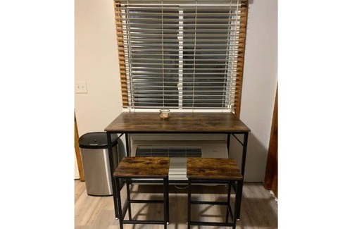 North Lakeport Apartamento | Nice quiet spot Fresh remodeled efficiency apartment #2